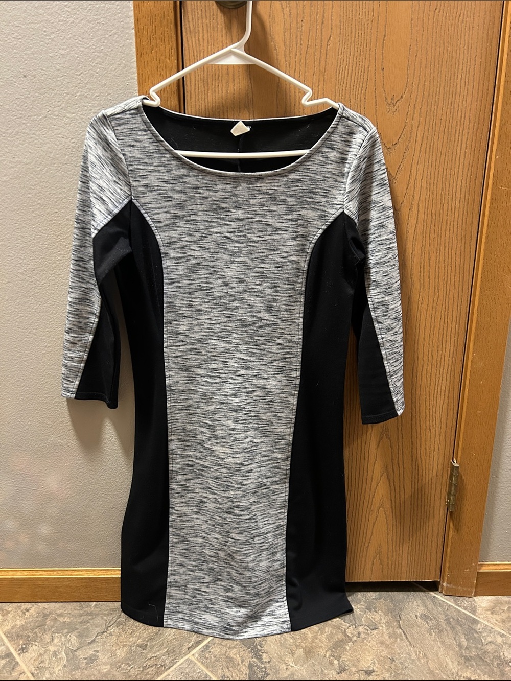 Old Navy Grey and Black Ponte-Style Long Sleeve Dress